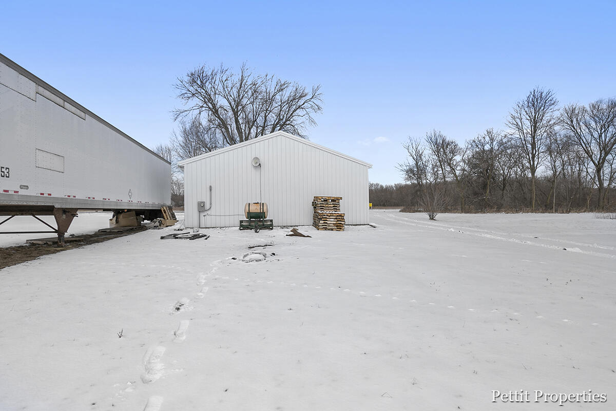 8602 East Pakes Road Crystal, MI 48818 - Photo 9 of 10 IMG_1008