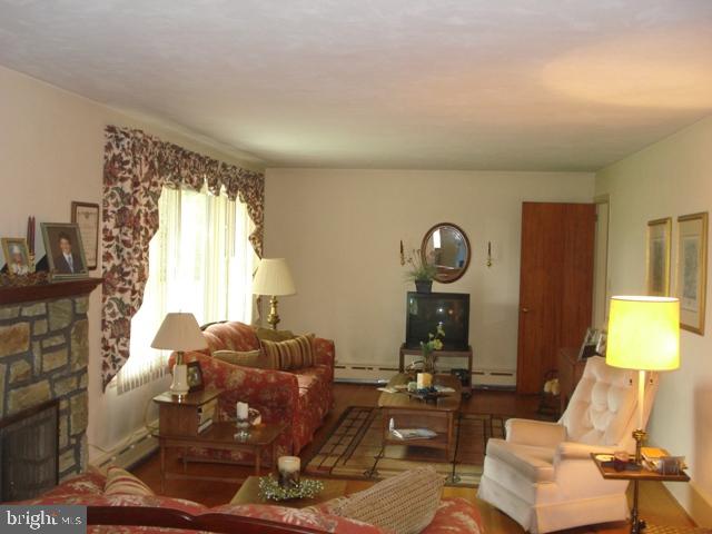 380 Camargo Road Quarryville, PA 17566 - Photo 3 of 9 Gallery Image 3