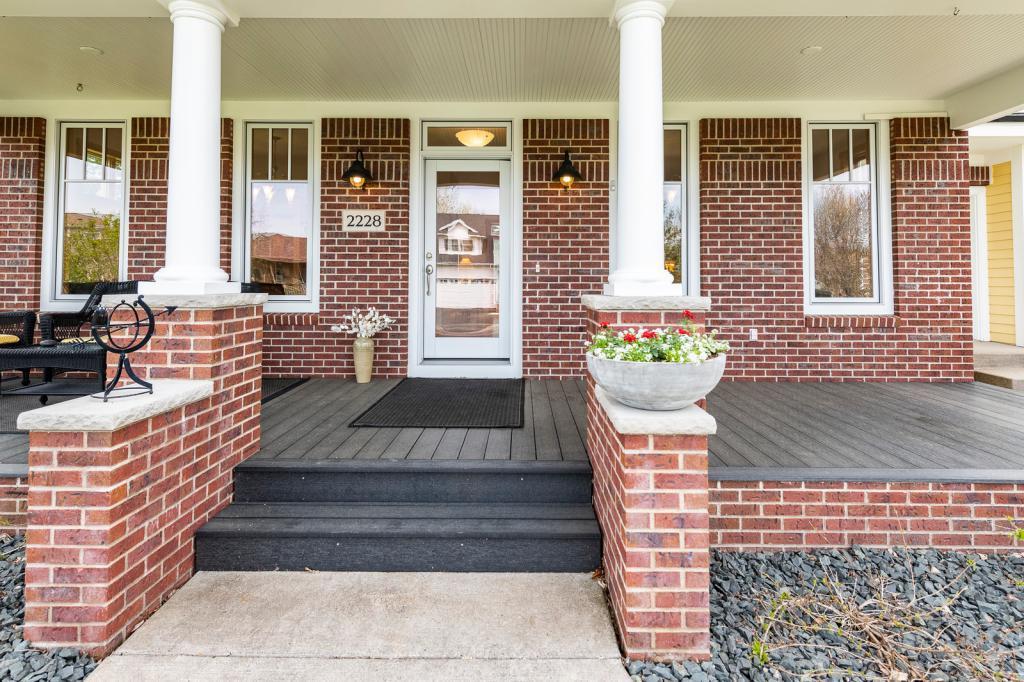 2228 Ruby Road Hudson, WI 54016 - Photo 4 of 77 Gallery Image 4