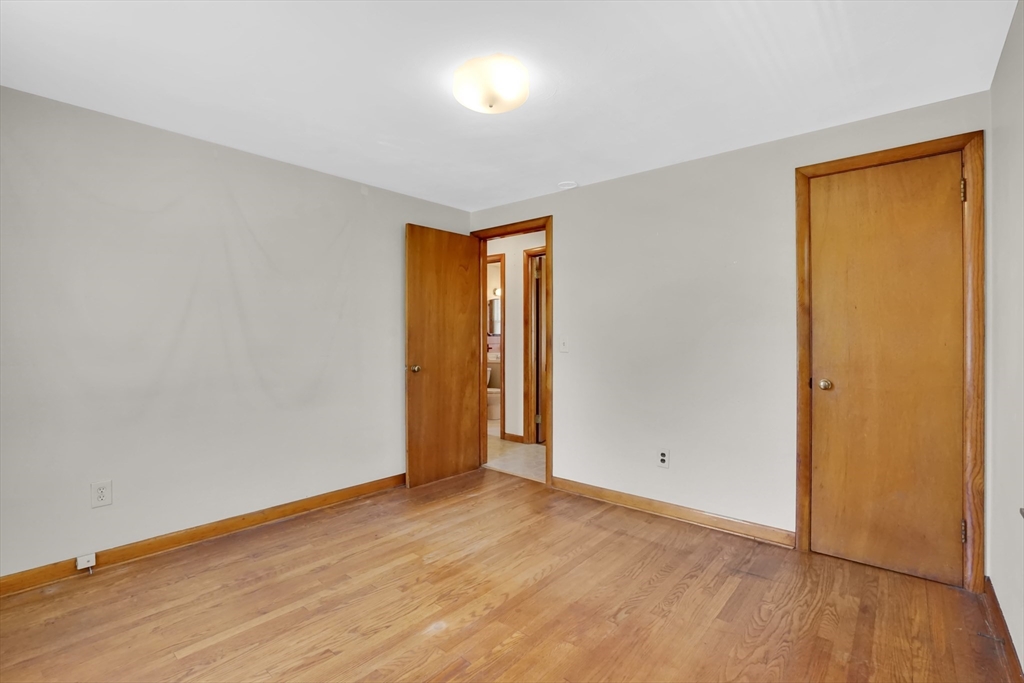 267 Connecticut Avenue Springfield, MA 01104 - Photo 15 of 41