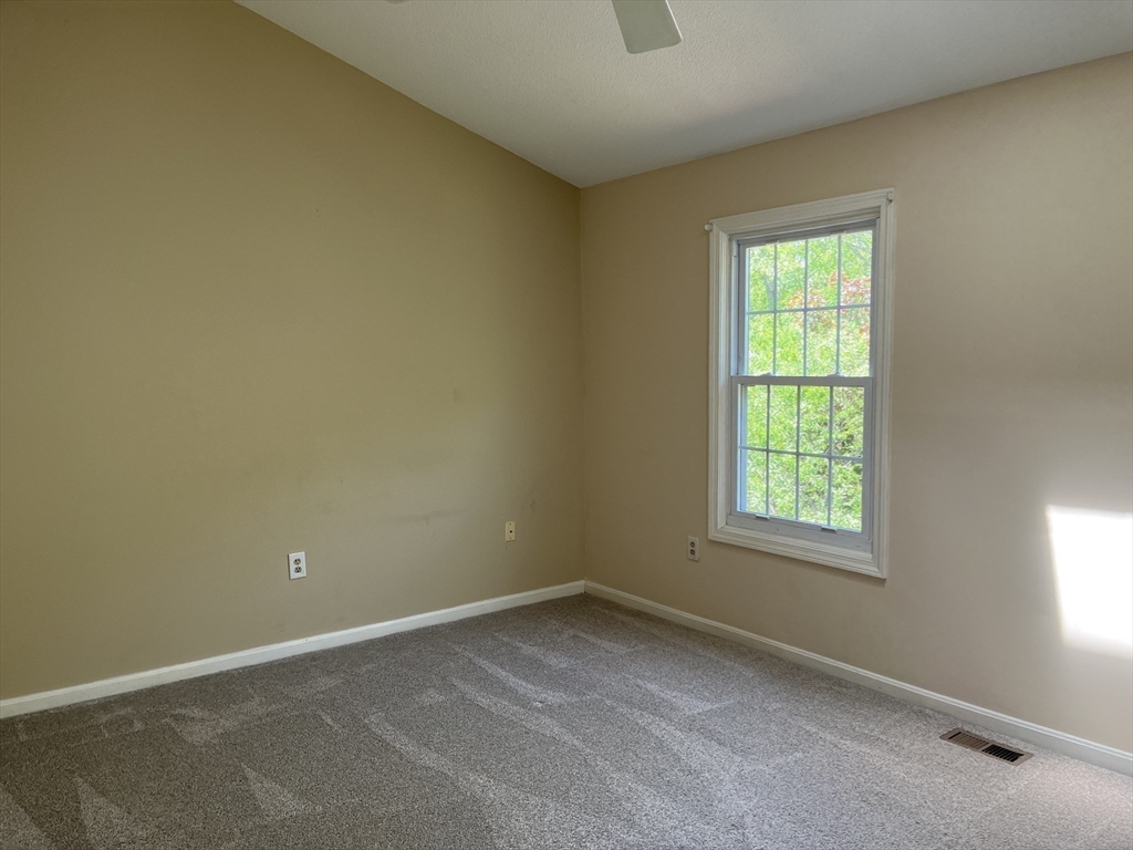 4 Herbert Drive, Unit B Sutton, MA 01590 - Photo 12 of 30