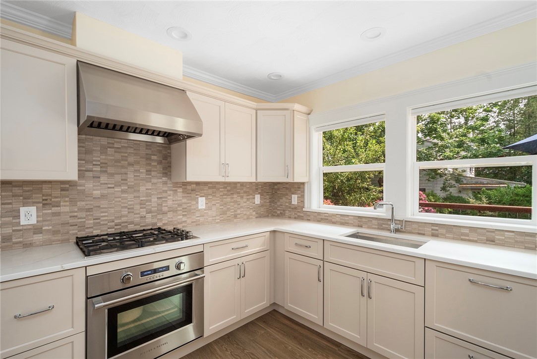 61 Sessions Street Providence, RI 02906 - Photo 14 of 39