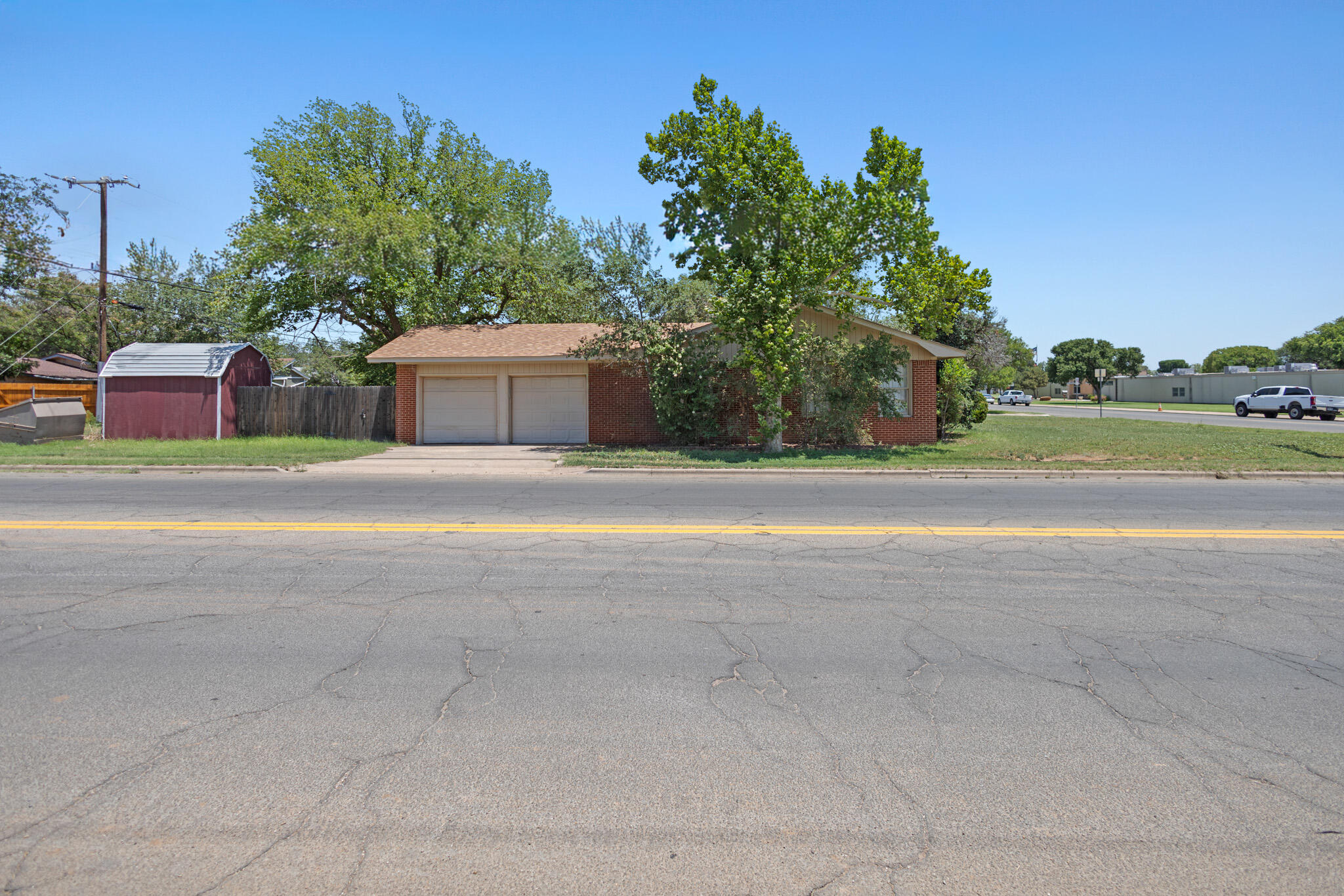 2826 58th Street Lubbock, TX 79413 - Photo 5 of 57 IMG_8979