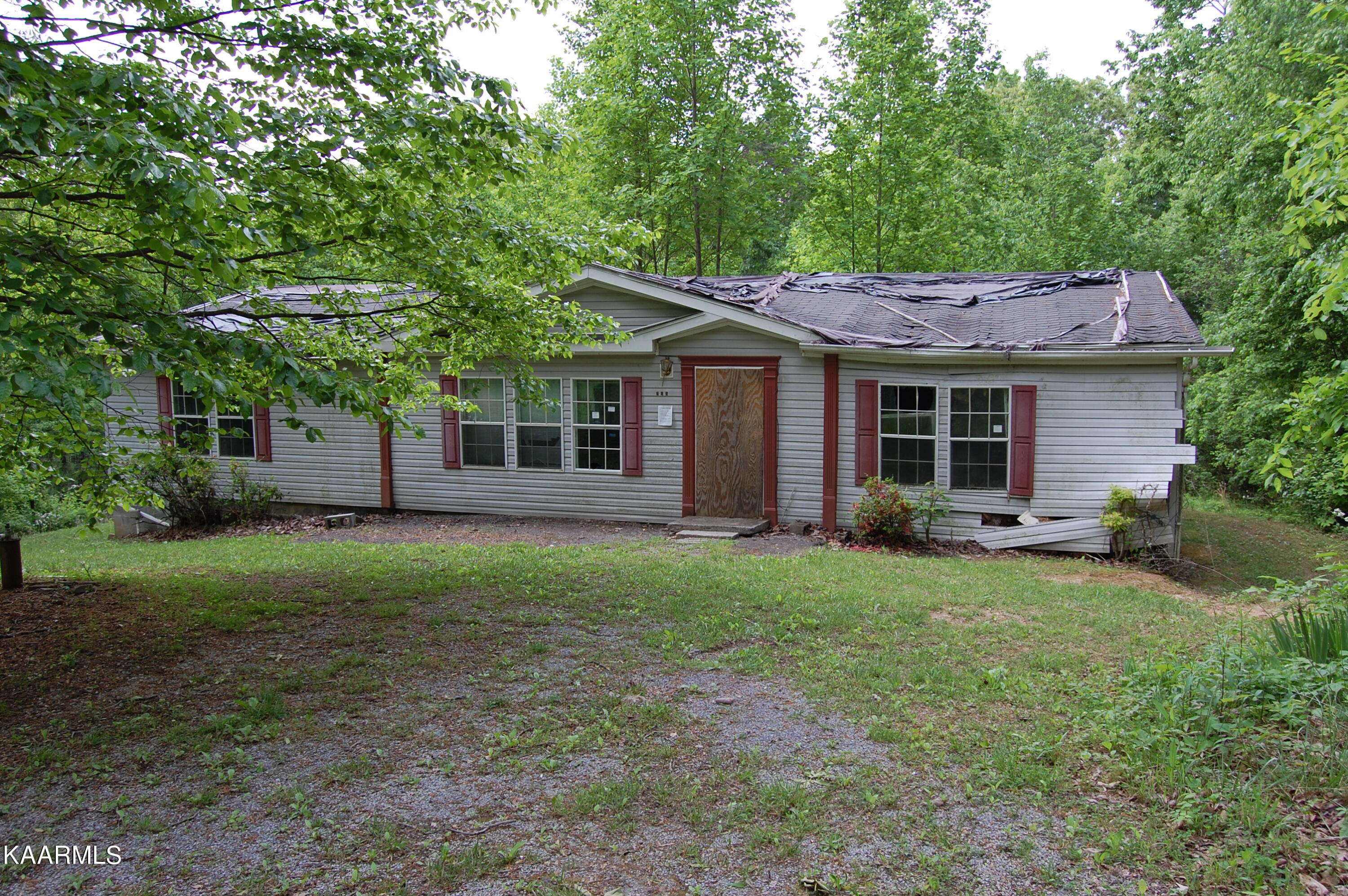 215 Autumn Lane Heiskell, TN 37754 - Photo 1 of 9 215AutumnLn-HeiskellTN-MainPhoto