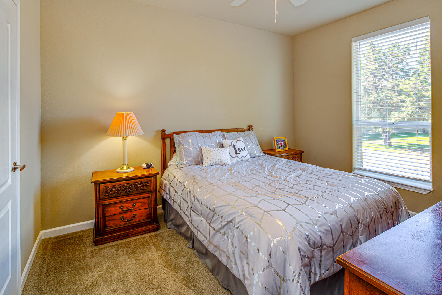 5532 Southwest Rim Road Terrebonne, OR 97760 - Photo 45 of 67 Guest Suite # 1 with Bath