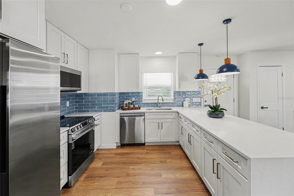 6511 Sawyer Court Tampa, FL 33634 - Photo 6 of 35