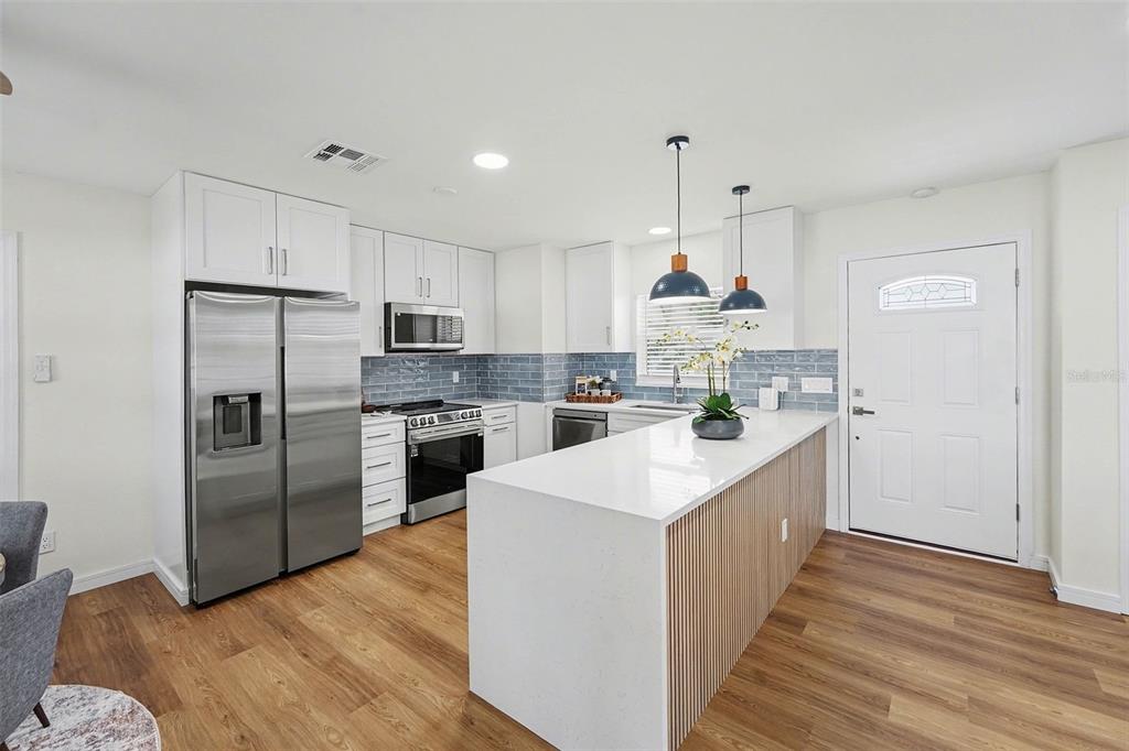 6511 Sawyer Court Tampa, FL 33634 - Photo 7 of 35