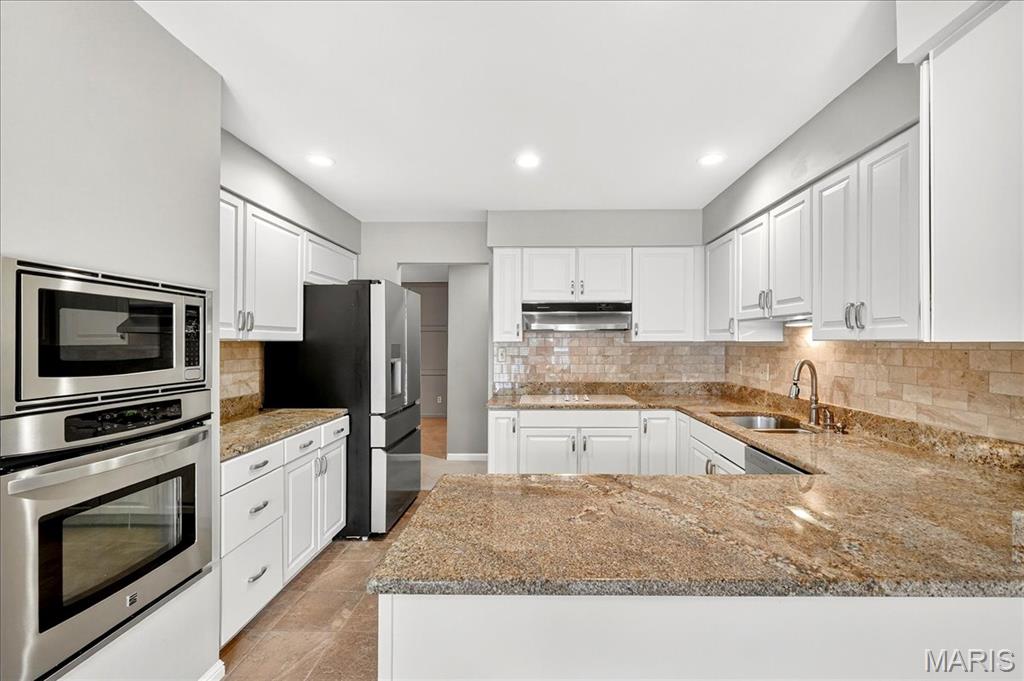 208 Ambridge Court, Unit 202 Chesterfield, MO 63017 - Photo 6 of 23