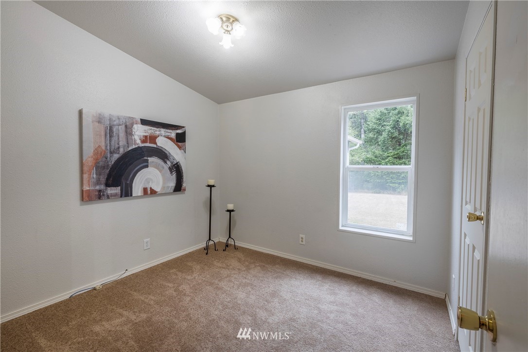 11602 Sidney Road Southwest Port Orchard, WA 98367 - Photo 21 of 38 Gallery Image 21