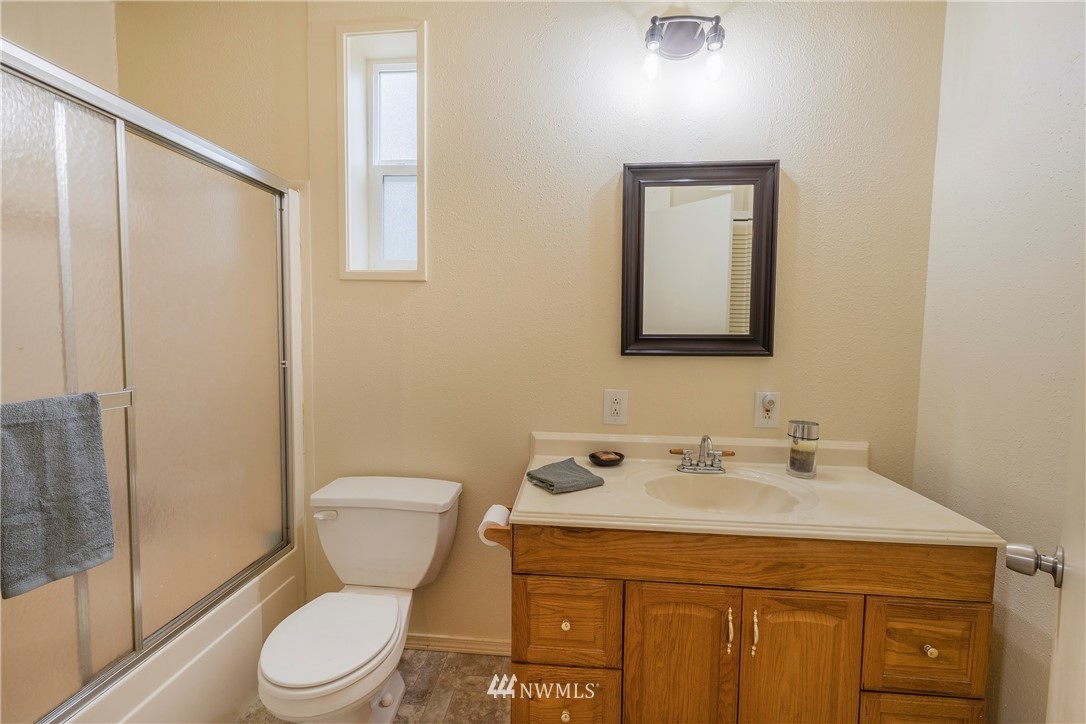 11602 Sidney Road Southwest Port Orchard, WA 98367 - Photo 23 of 38 Gallery Image 23