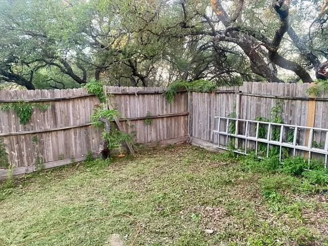 $1,600 | 805 Paisley Drive, Unit 13, Spicewood, TX 78669