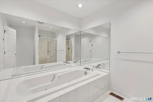 $599,900 | 430 Owls Roost, Unit 430, Shelton, CT 06484