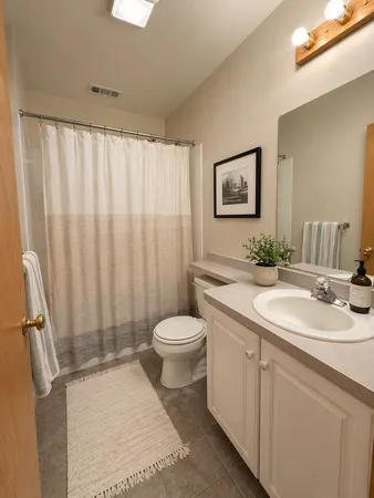 $4,200 | 1463 North Leavitt Street, Unit 1, Chicago, IL 60622