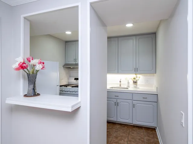 $2,600 | 2 Cypress Lane, Unit 2, Ridgefield, CT 06877