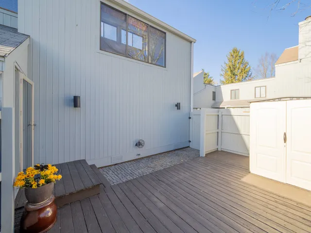 $2,600 | 2 Cypress Lane, Unit 2, Ridgefield, CT 06877