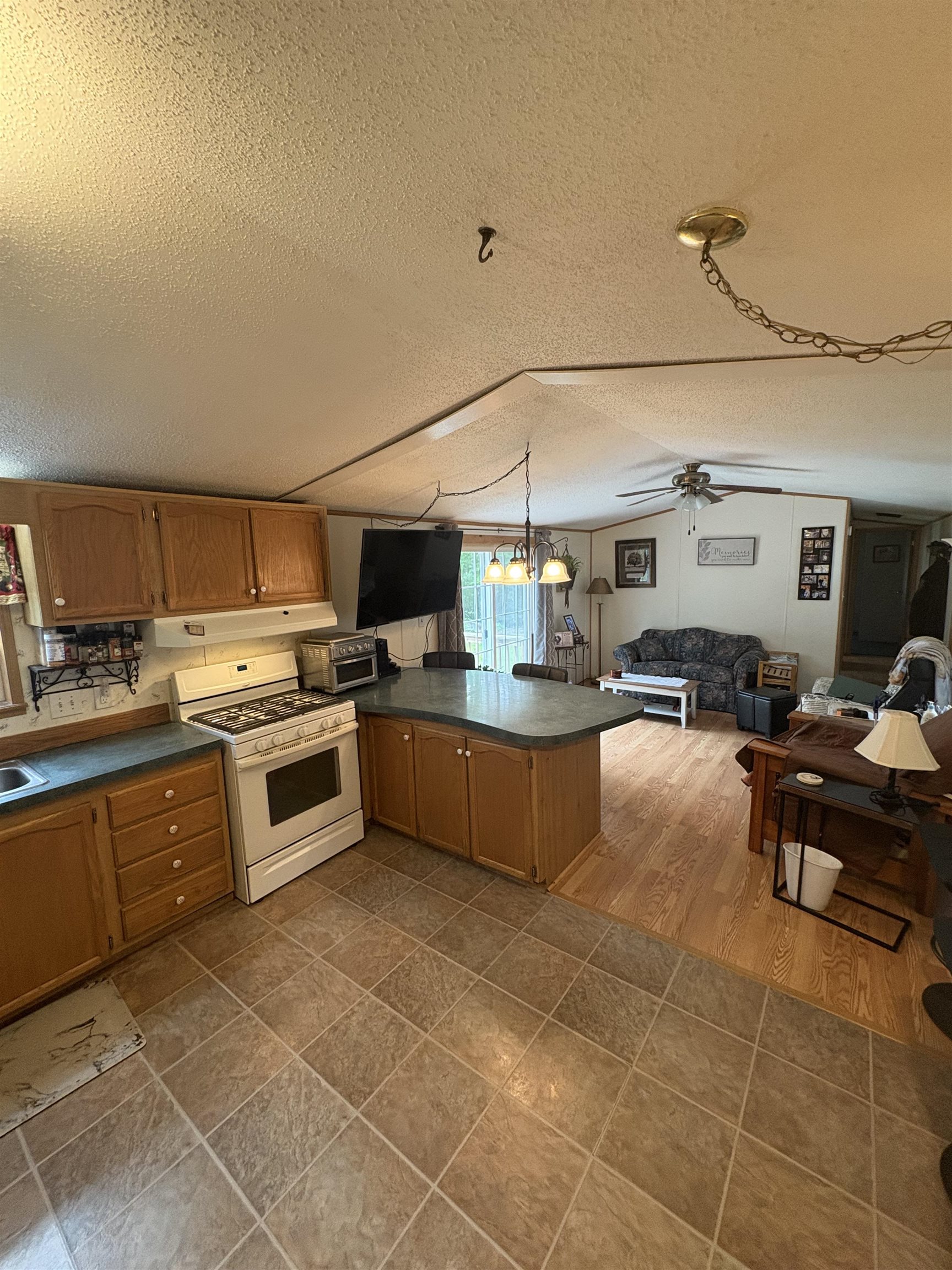 21 Webster Lake Road Franklin, NH 03235 - Photo 11 of 26 Gallery Image 11