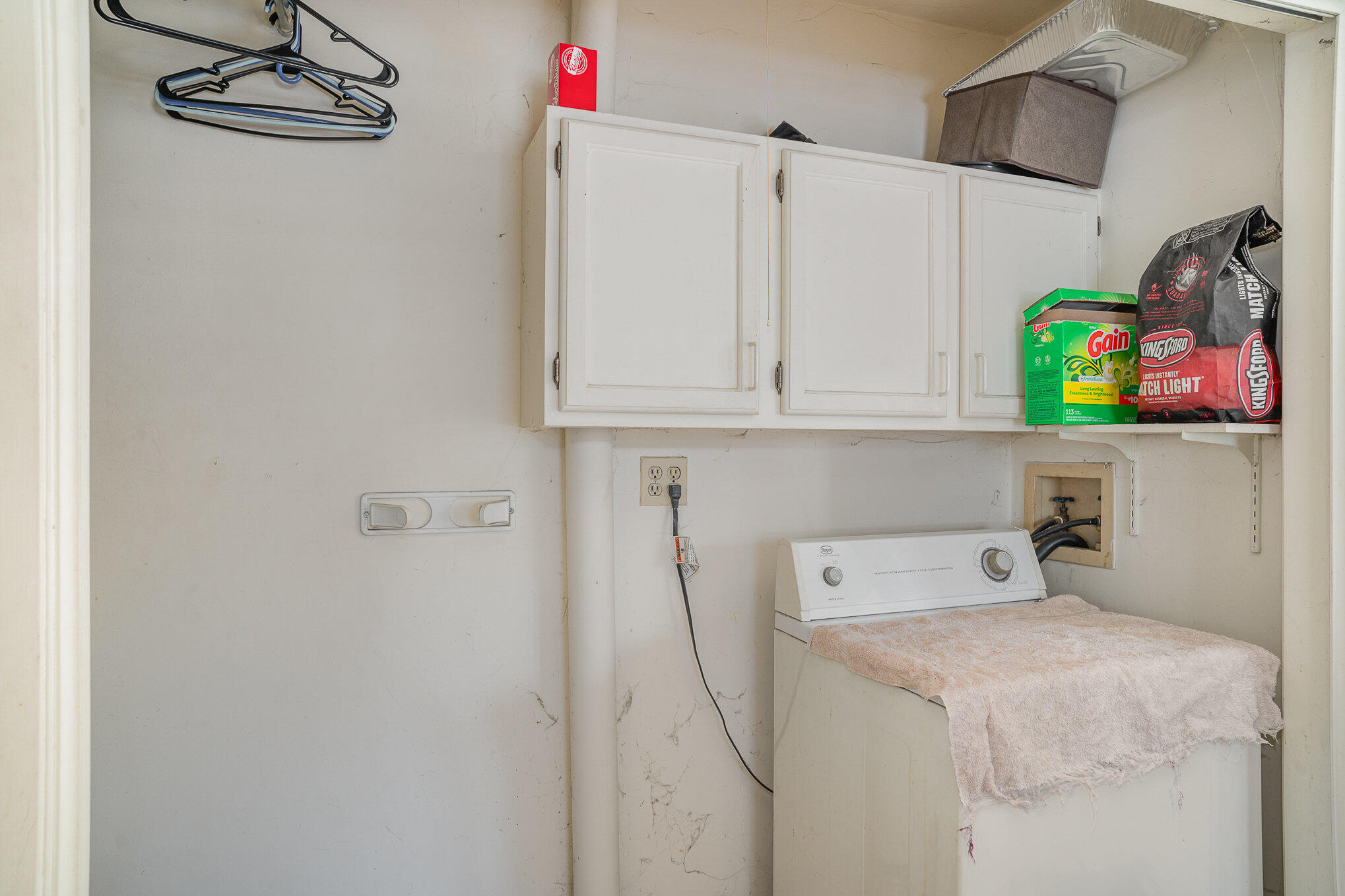737 Center Street Crown Point, IN 46307 - Photo 10 of 10 a utility room with dryer and washer