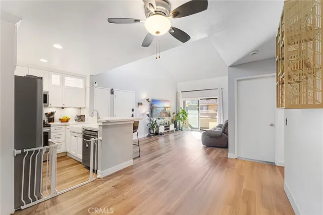 $415,000 | 18754 Mandan Street, Unit 1302, Canyon Country, CA 91351