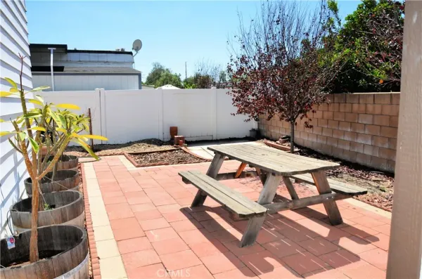 $135,000 | 1251 East Lugonia Avenue, Unit 75, Redlands, CA 92374