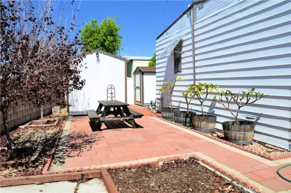 $135,000 | 1251 East Lugonia Avenue, Unit 75, Redlands, CA 92374