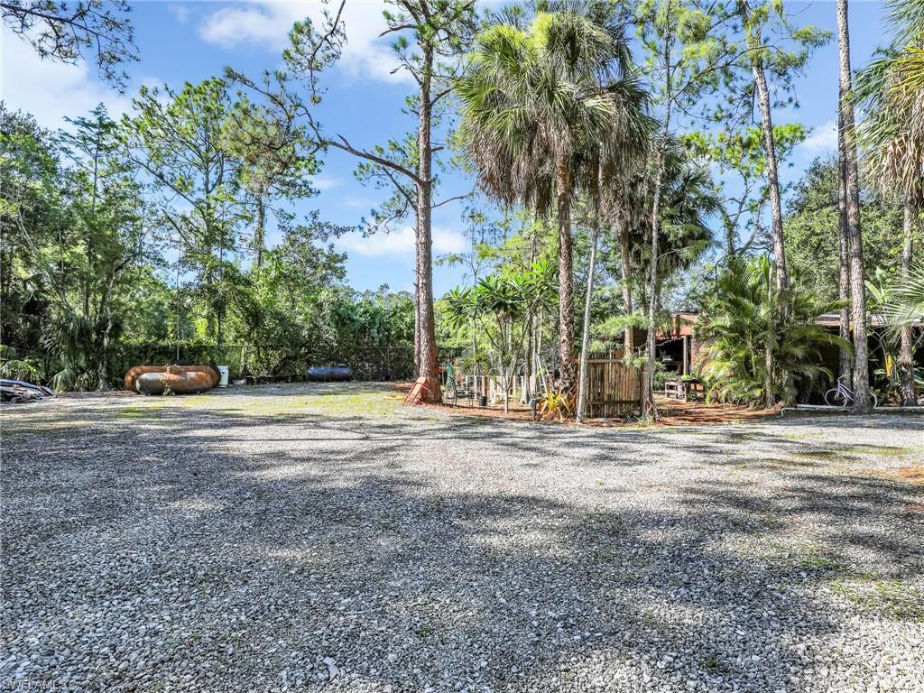 210 25th Street Southwest Naples, FL 34117 - Photo 29 of 33 Gallery Image 29