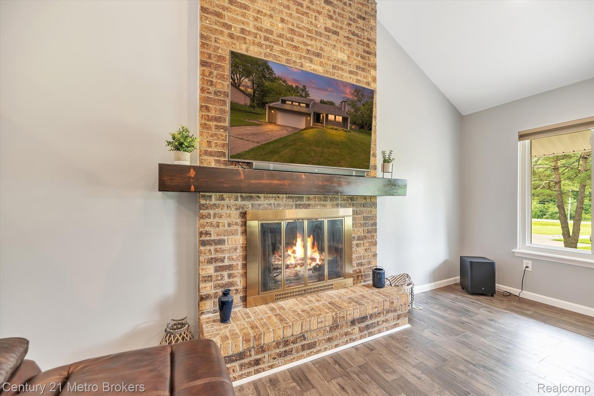 6383 Torrey Road Flint, MI 48507 - Photo 10 of 50 10-6383 Torrey Rd-windowstill-realestate-photography-10.jpg