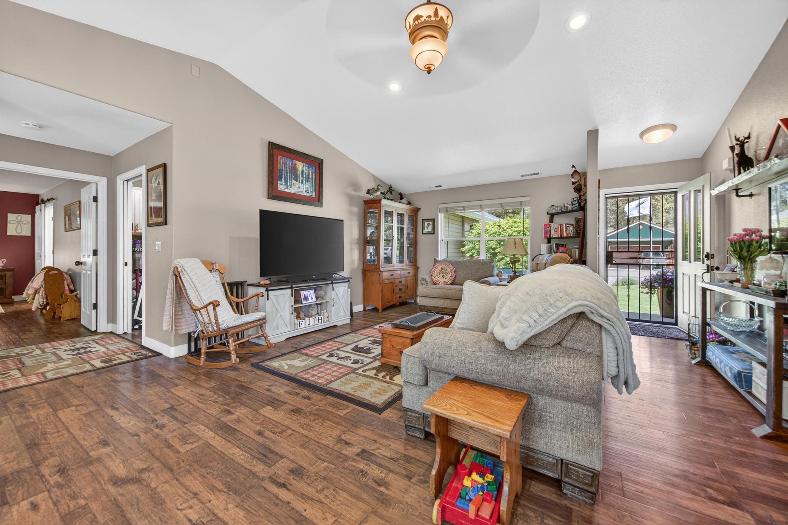 634 Purdy Road Chester, CA 96020 - Photo 5 of 33