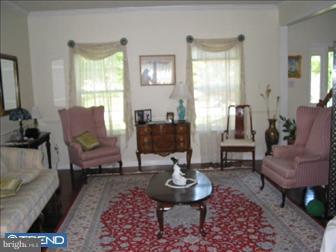 35 Kulp Road East Chalfont, PA 18914 - Photo 2 of 6 Living Room
