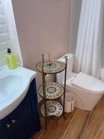 $3,000 | 1801 North Flagler Drive, Unit 109, West Palm Beach, FL 33407