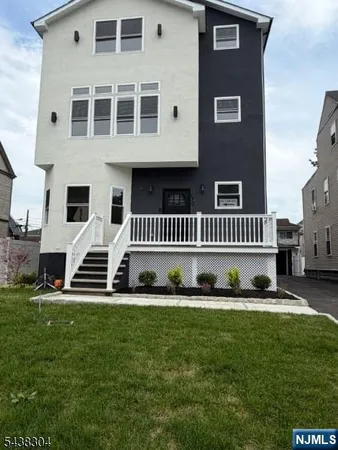 $3,400 | 170 North 18th Street, Unit 1, East Orange, NJ 07017