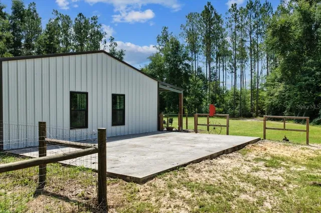 $489,900 | 631 Northwest 172nd Lane, Trenton, FL 32693