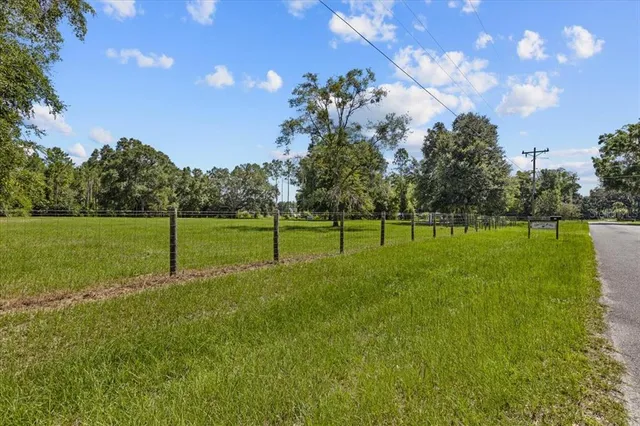 $489,900 | 631 Northwest 172nd Lane, Trenton, FL 32693