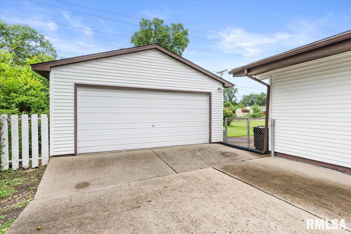 1816 Grant Street Springfield, IL 62703 - Photo 25 of 33 Gallery Image 25