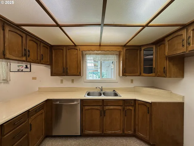 $399,000 | 12804 Tiller Trail Highway, Days Creek, OR 97429