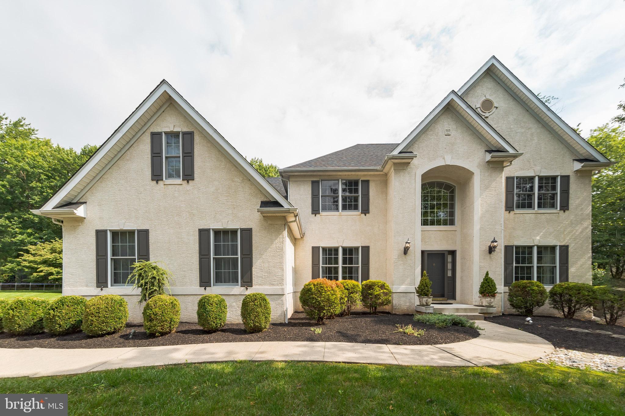 850 Wooded Pond Road Ambler, PA 19002 - Photo 1 of 34 Front View