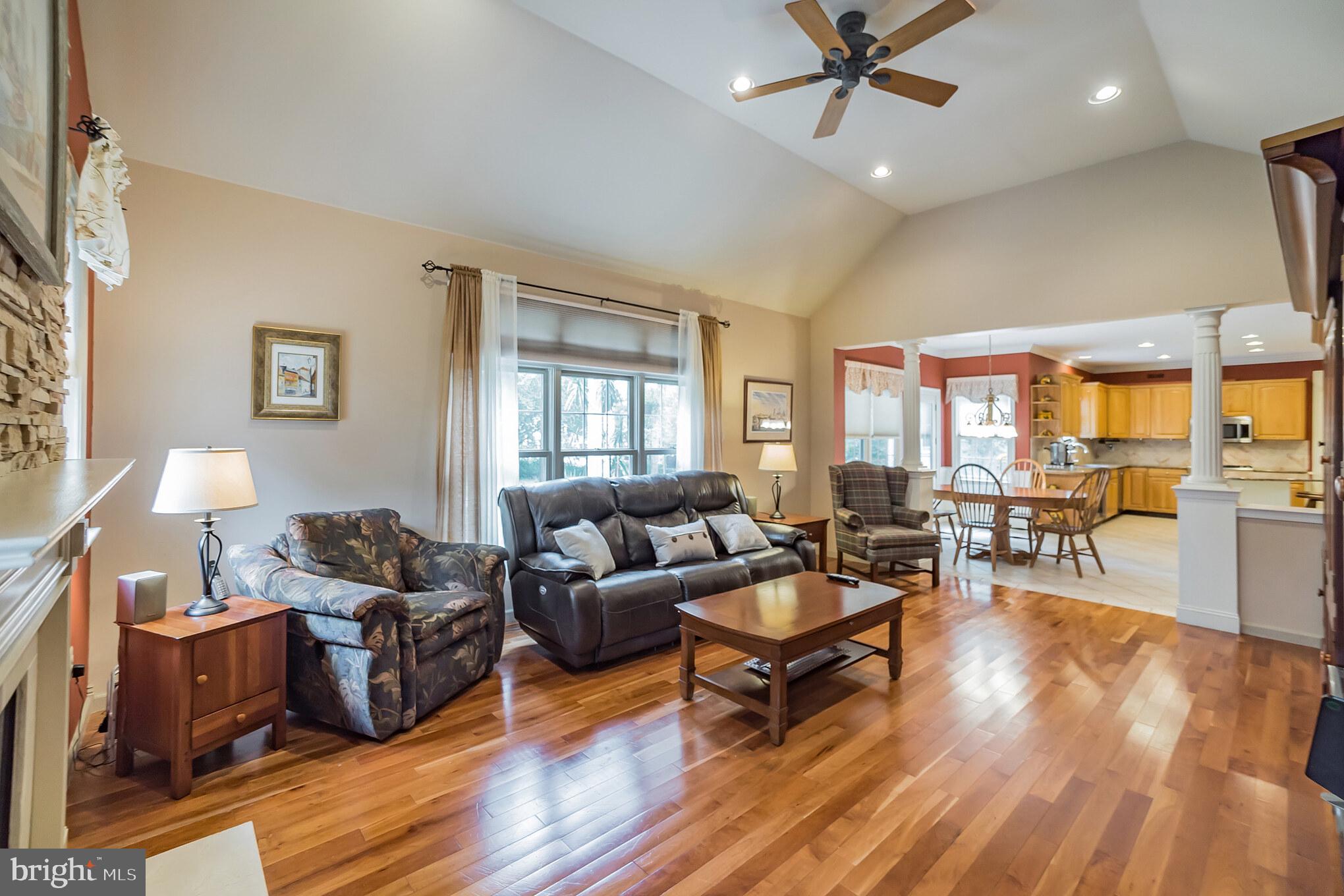850 Wooded Pond Road Ambler, PA 19002 - Photo 12 of 34 Great room