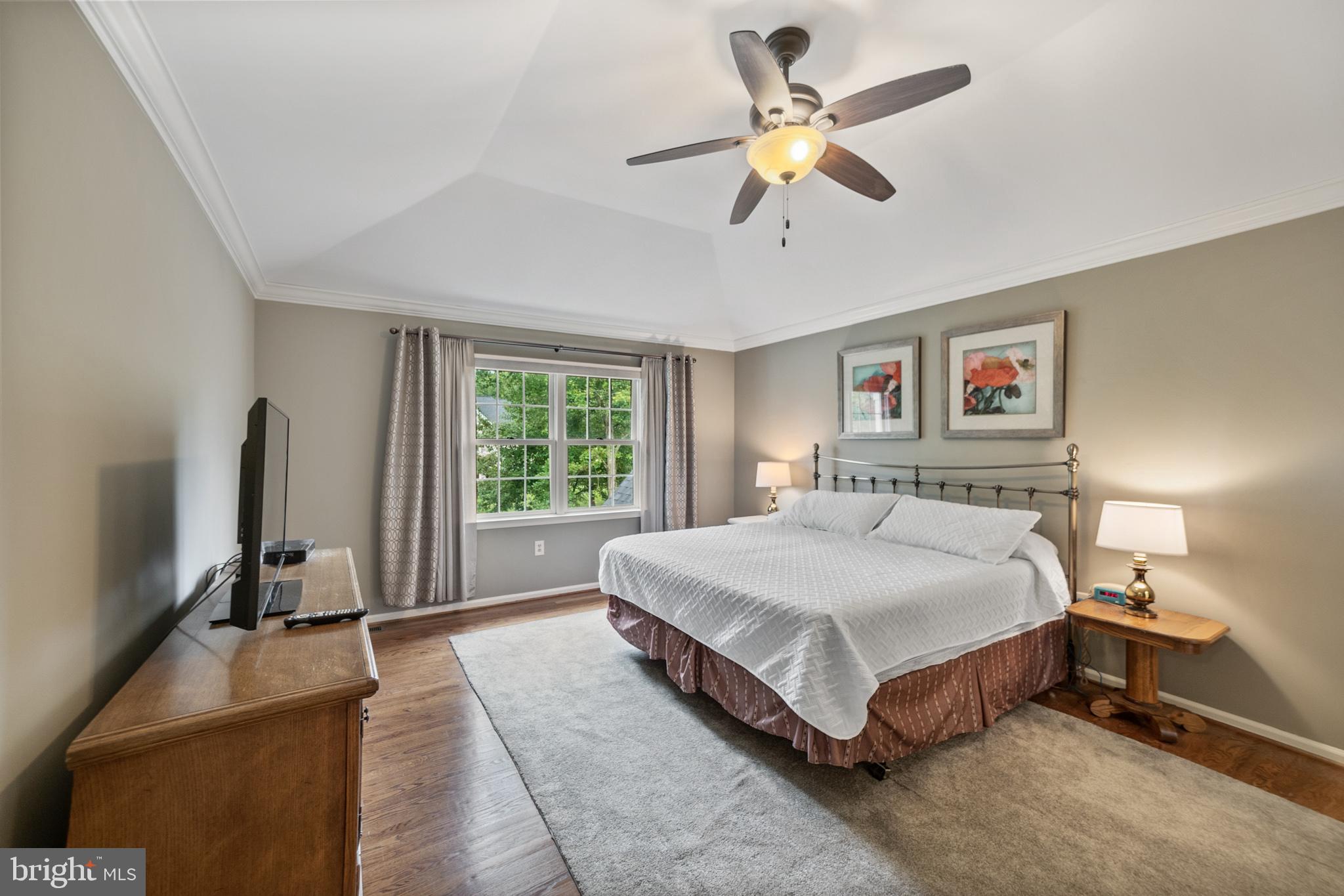 850 Wooded Pond Road Ambler, PA 19002 - Photo 18 of 34 Master bedroom