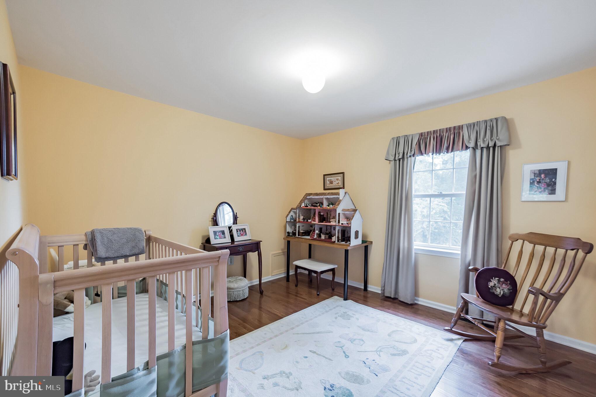 850 Wooded Pond Road Ambler, PA 19002 - Photo 22 of 34 Third Bedroom