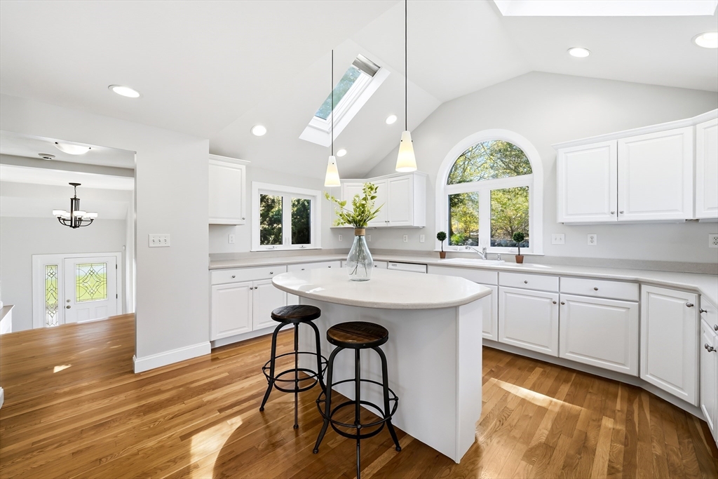 98 Blossomcrest Road Lexington, MA 02421 - Photo 11 of 42 Gallery Image 11