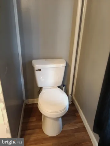 a view of empty room with windows