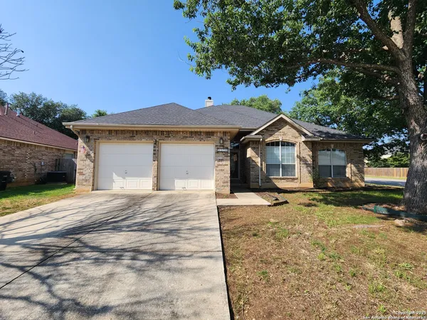 $2,395 | 1771 Oak Glen, New Braunfels, TX 78132