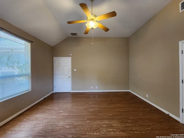 $2,395 | 1771 Oak Glen, New Braunfels, TX 78132