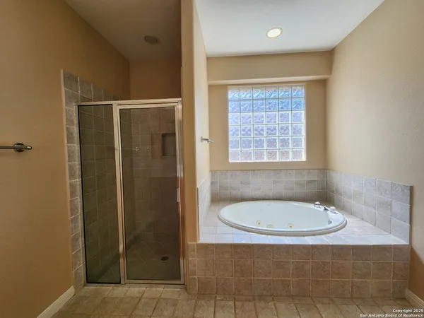 $2,395 | 1771 Oak Glen, New Braunfels, TX 78132