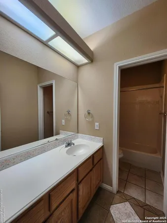 $2,395 | 1771 Oak Glen, New Braunfels, TX 78132