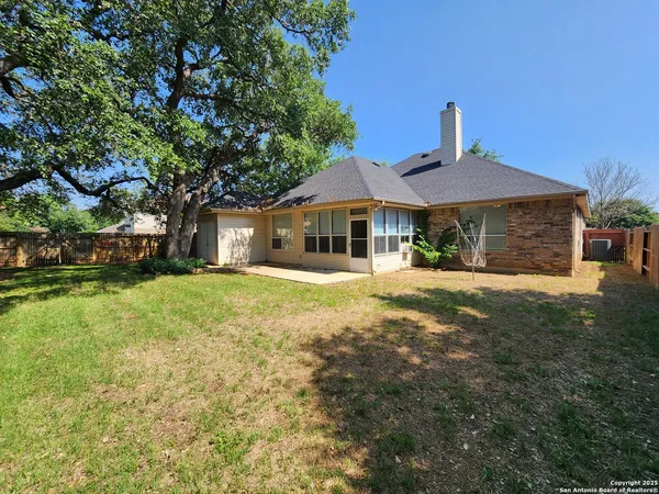$2,395 | 1771 Oak Glen, New Braunfels, TX 78132
