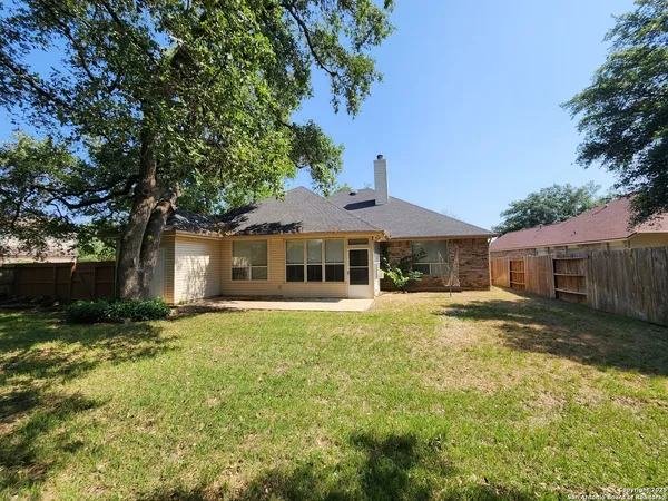 $2,395 | 1771 Oak Glen, New Braunfels, TX 78132