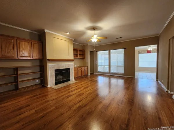 $2,395 | 1771 Oak Glen, New Braunfels, TX 78132