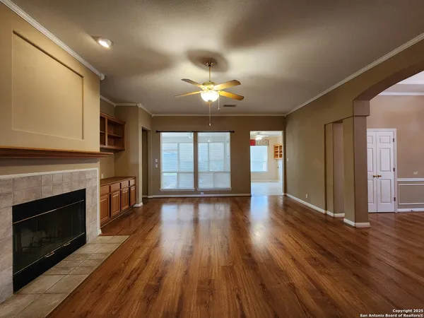 $2,395 | 1771 Oak Glen, New Braunfels, TX 78132