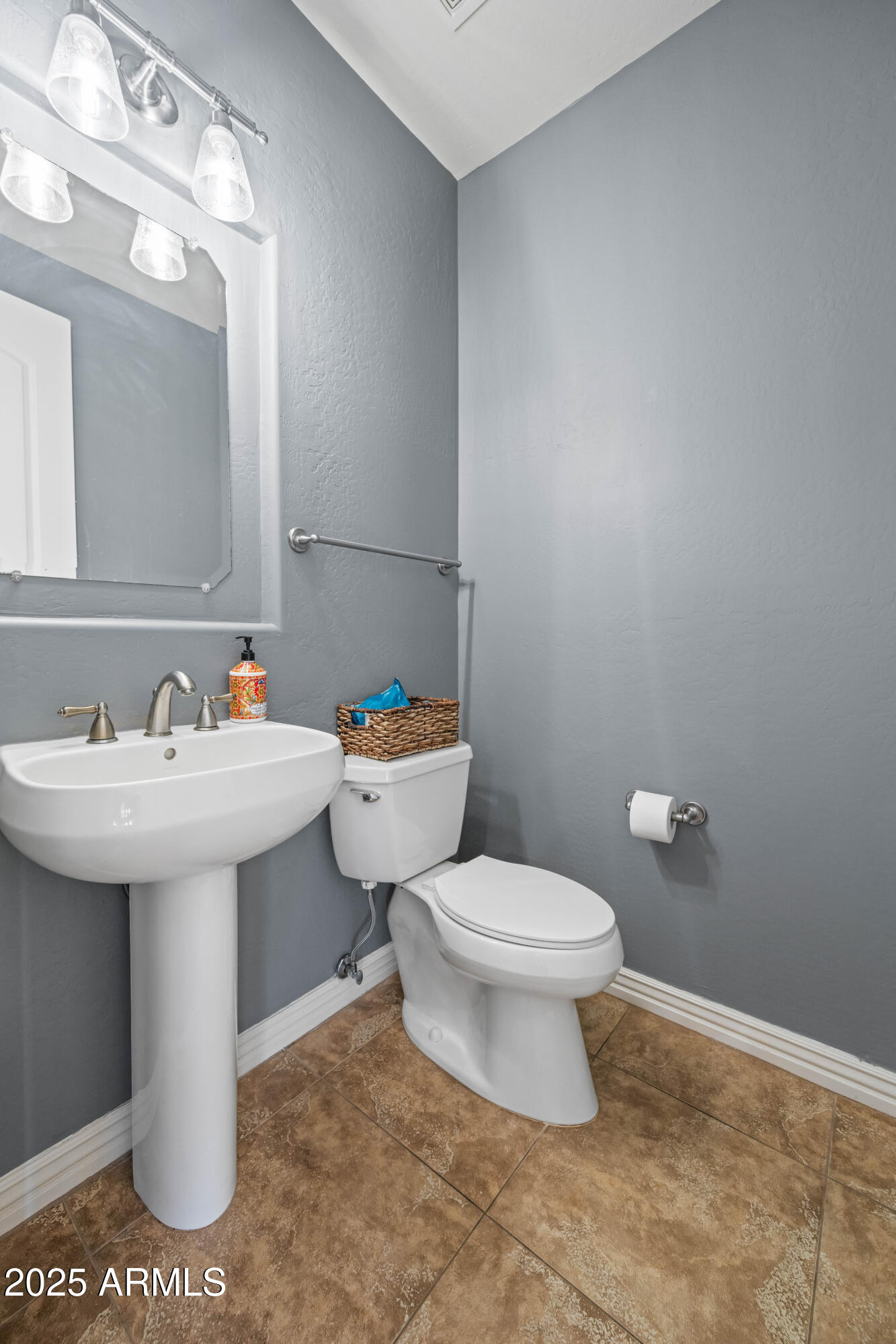 16880 West Jackson Street Goodyear, AZ 85338 - Photo 37 of 86 16880 W Jackson St Goodyear AZ 85338-36