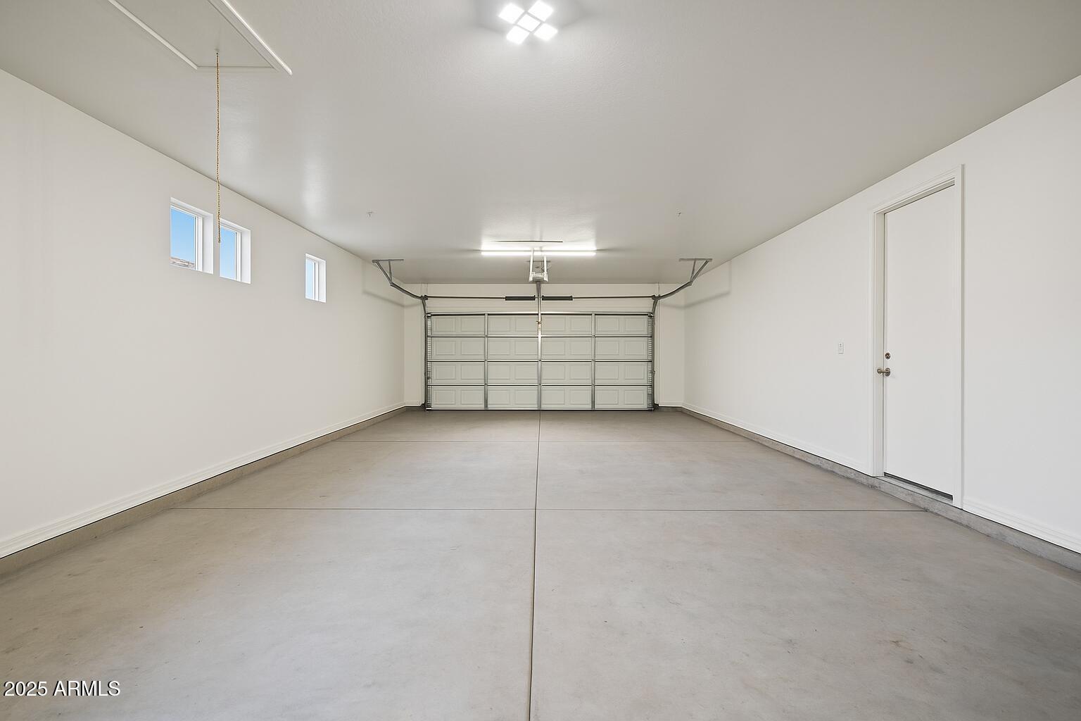 16880 West Jackson Street Goodyear, AZ 85338 - Photo 6 of 86 a view of garage